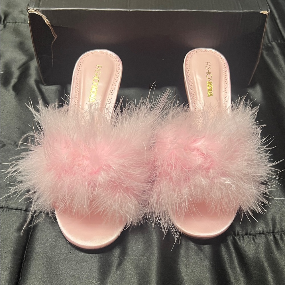 Fashion Nova Pink Feathered Slippers